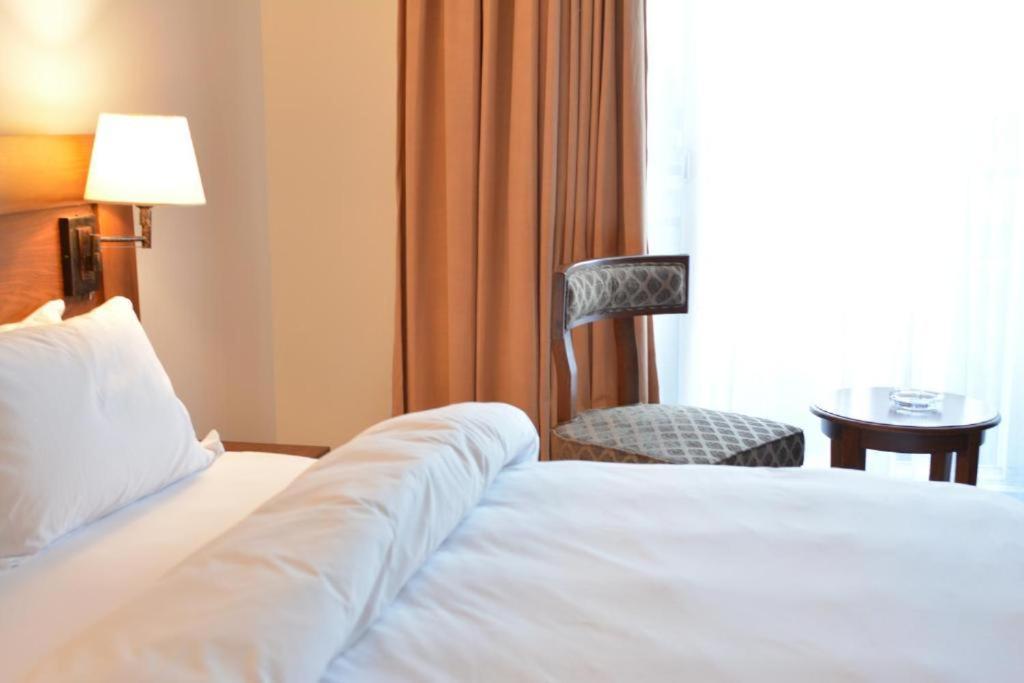 Esquire Hotels & Apartments 라왈핀디 외부 사진